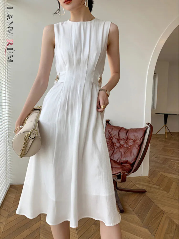 [LANMREM] High Waist Pleated Elegant Dresses Women's White O-neck Sleeveless Satin Female Dress 2023 Autumn New 26D1273 KilyClothing