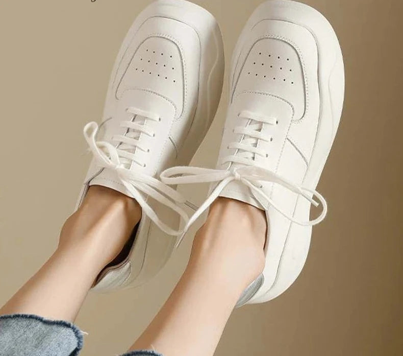 Zapatillas de deporte blancas de moda con plataforma transpirable de cuero de vaca con cordones estilo preppy zapatos vulcanizados casuales