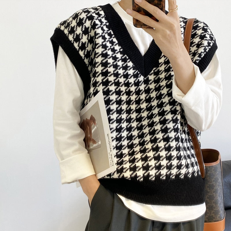 Elegant Houndstooth Loose Knitted Vest Sweater Autumn V-Neck Sleeveless KilyClothing